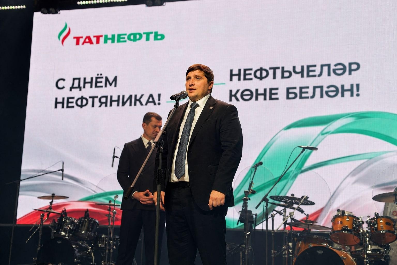 День нефтяника объединил ветеранов и молодых специалистов