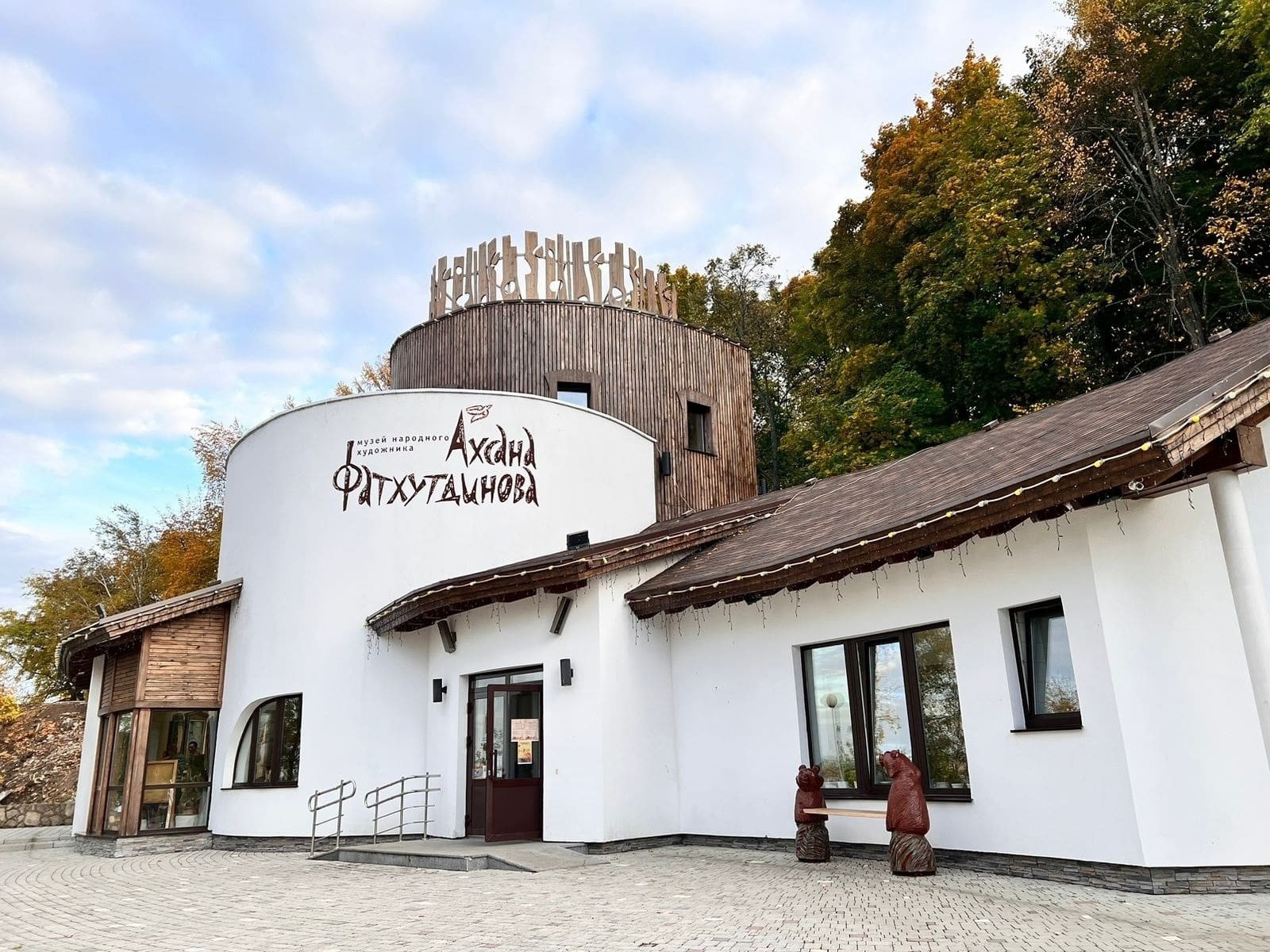 Акция «Комплимент художнику»: возможность сказать тёплые слова тем, кто создаёт искусство